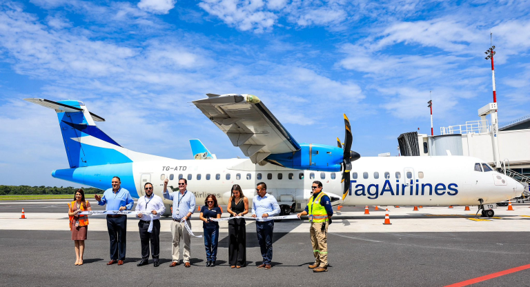 Reabren ruta aérea directa entre Guatemala y San Salvador con cuatro vuelos semanales