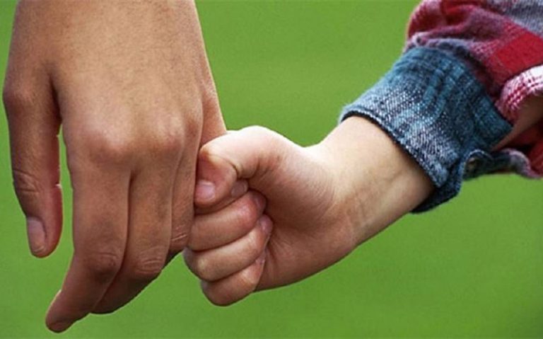 Aumentan adopciones en El Salvador: estos son los requisitos y quiénes pueden solicitar el proceso