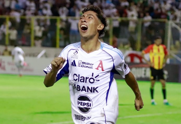 El juvenil David León anotó el único tanto. Foto cortesía: Alianza FC.