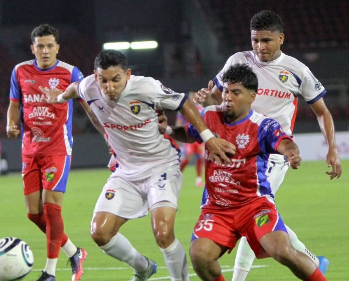 Los 'Pamperos' no pudieron sacar un buen resultado en Panamá. Foto cortesía: Luis Ángel Firpo.