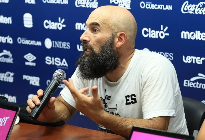 Acuña habló previo a los juegos ante Paraguay. Foto cortesía: INDES.