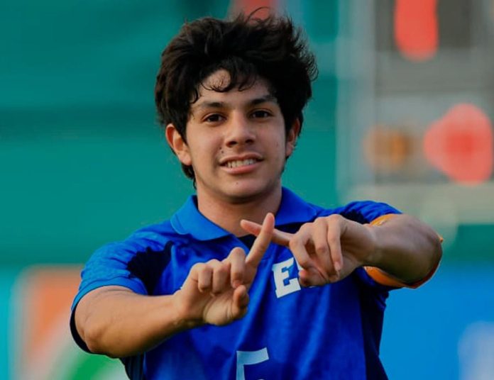 Marcos Plana celebrando su gol. Foto cortesía: La Selecta.